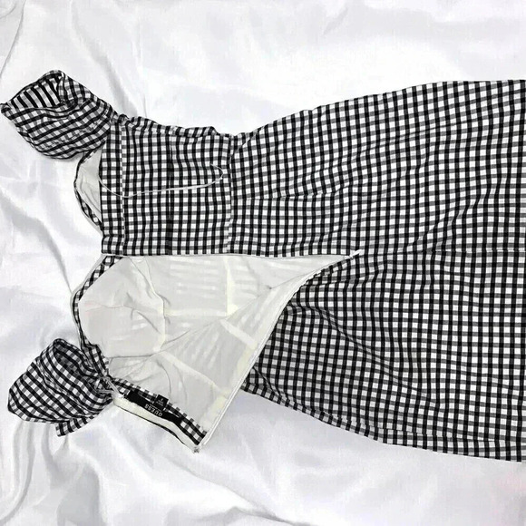 GUESS Gingham Off-the-Shoulder Dress size 2 flirty checkered mini dress - Picture 10 of 11